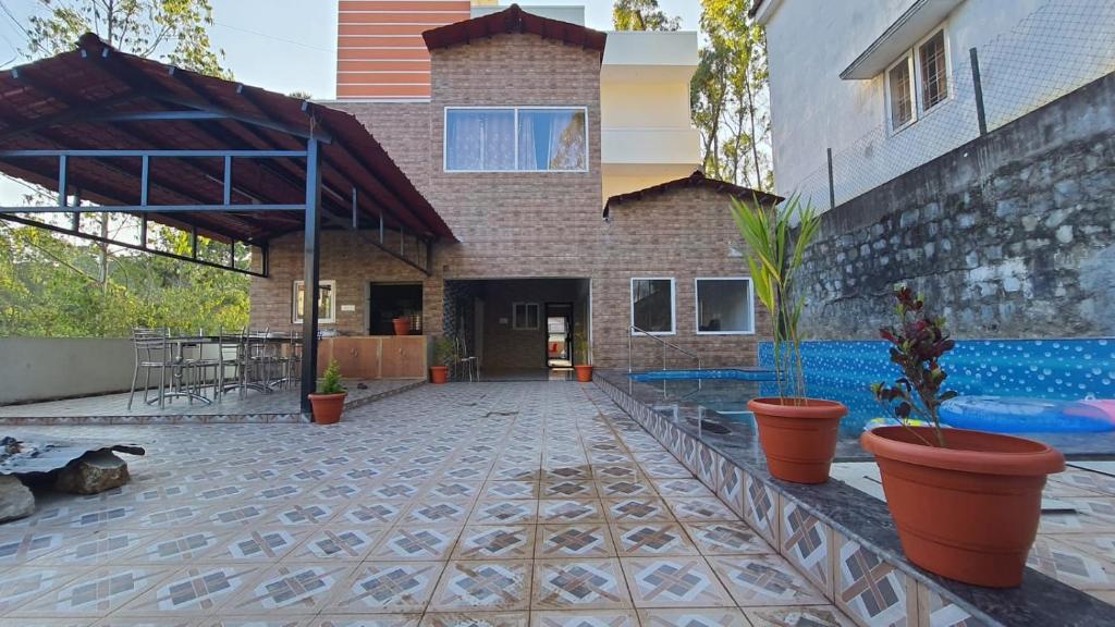 GrandWood Resort in yercaud , yercaud cottages